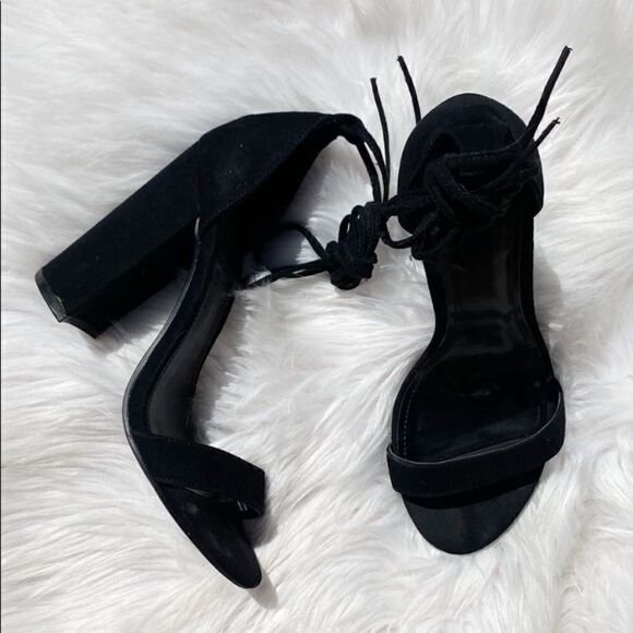 Forever 21 Strappy Suede Block Heels Black Size 6.5 - Picture 1 of 10